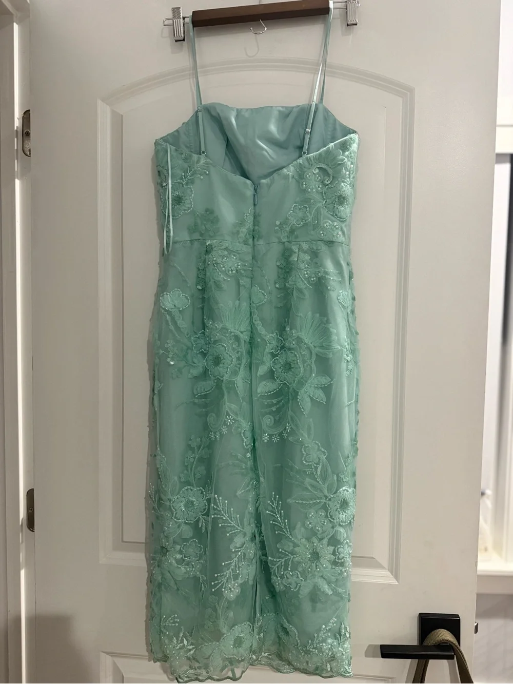Dress the Population Mint Green Spaghetti-Strap Embroidered Midi Dress - Picture 6 of 7
